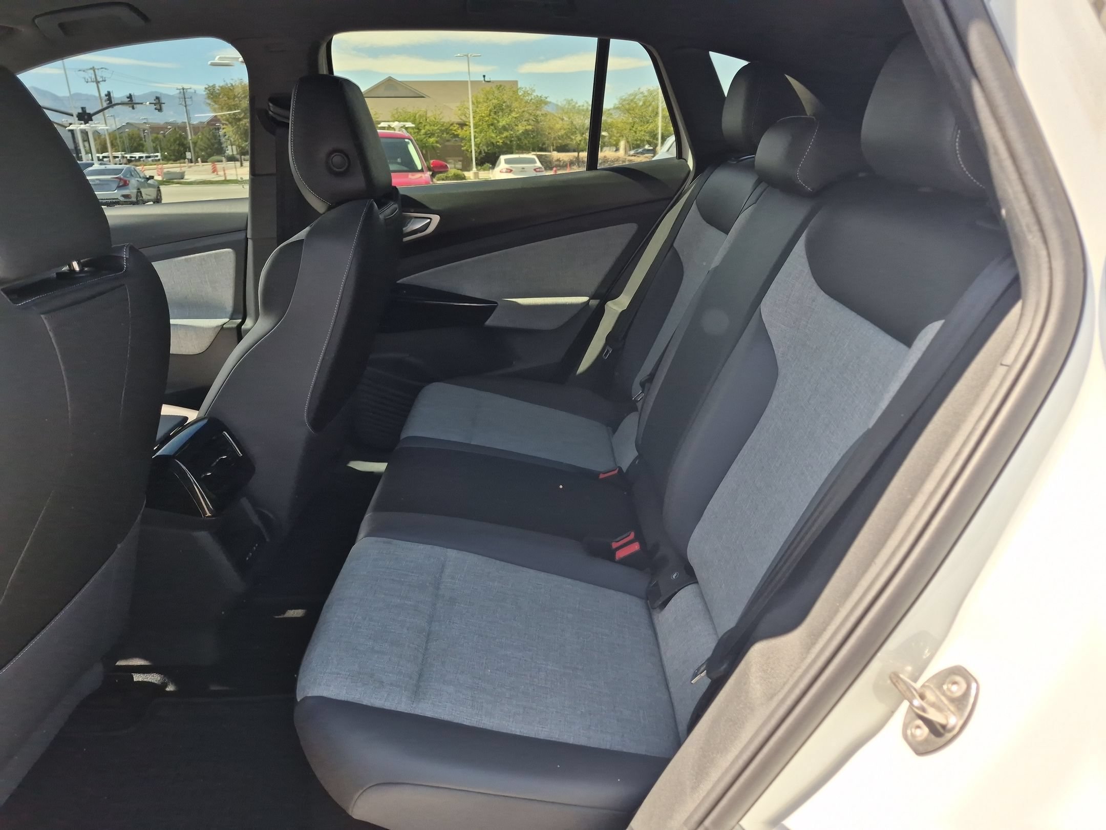 Used 2023 Pure White Volkswagen Pro image 26