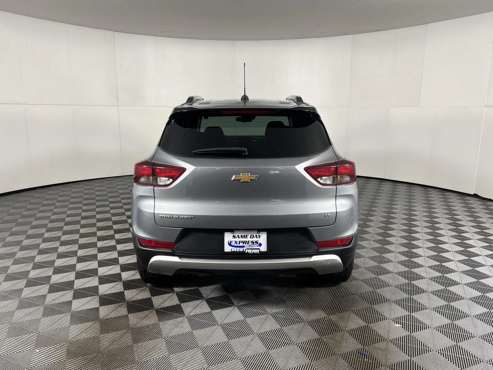 Used 2023 STERLING GRAY METALLIC Chevrolet LT image 55