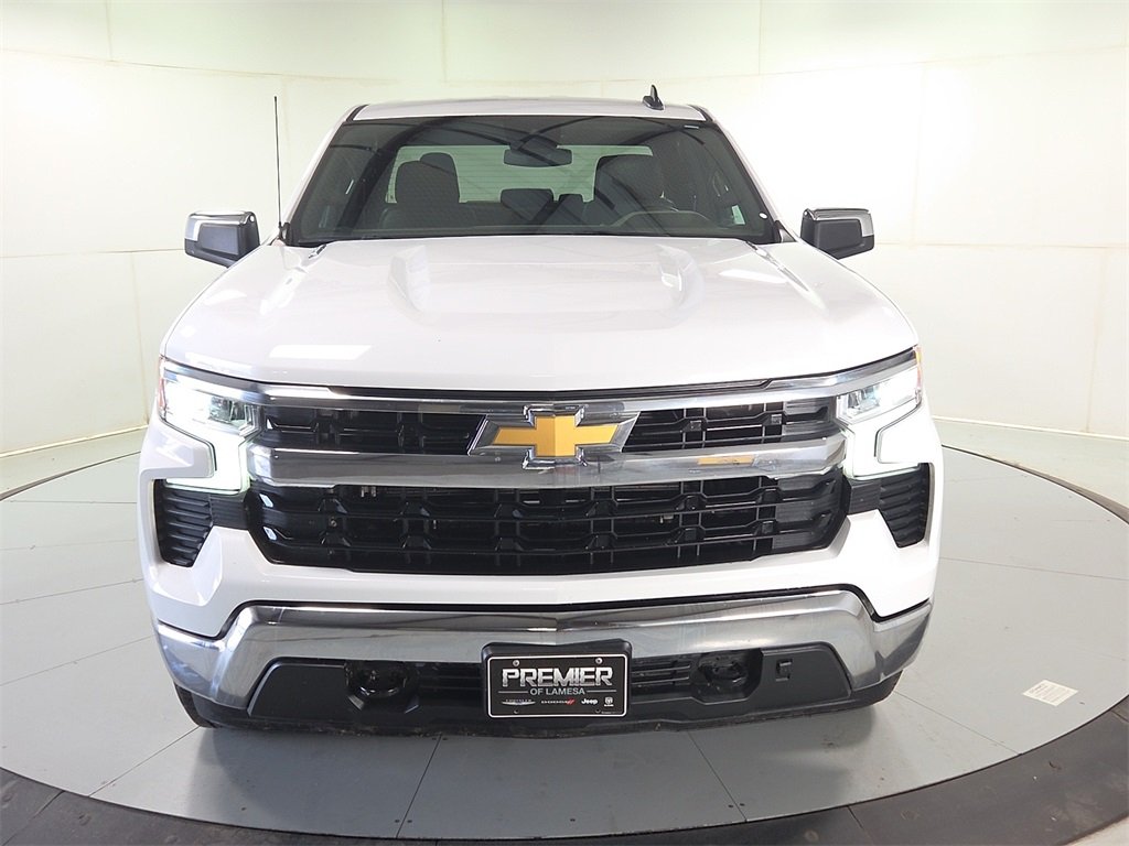 2023 Chevrolet Silverado 1500 LT photo 2
