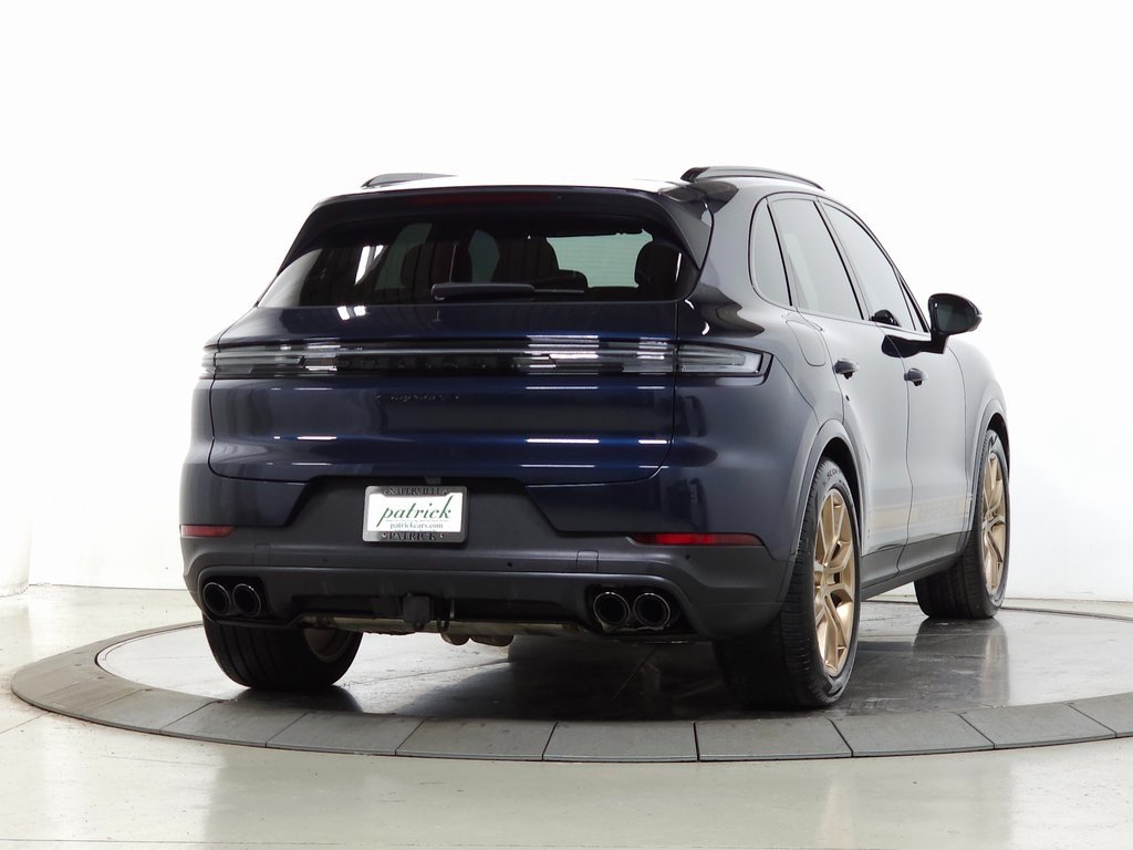 2024 PORSCHE CAYENNE - Image 8