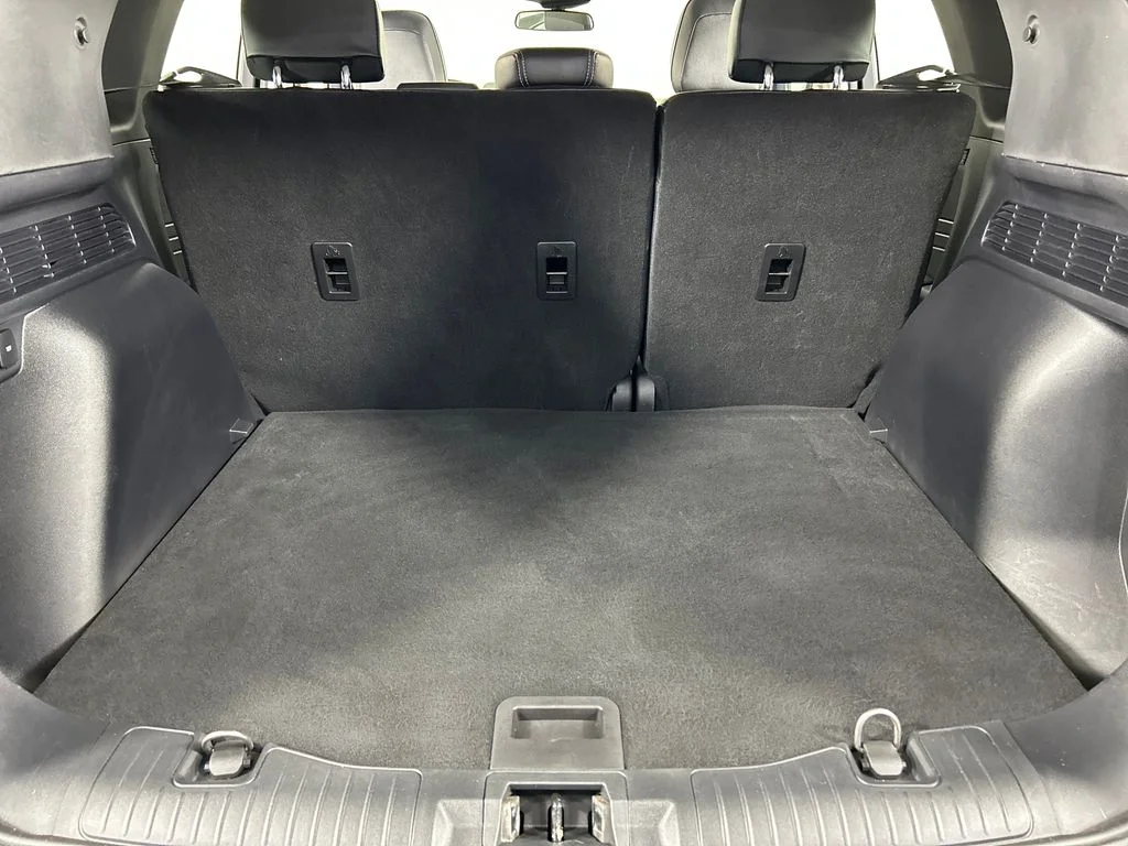 Used 2022 Gray Ford SEL image 20