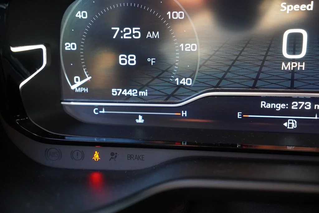 Used 2022  GMC Denali image 9