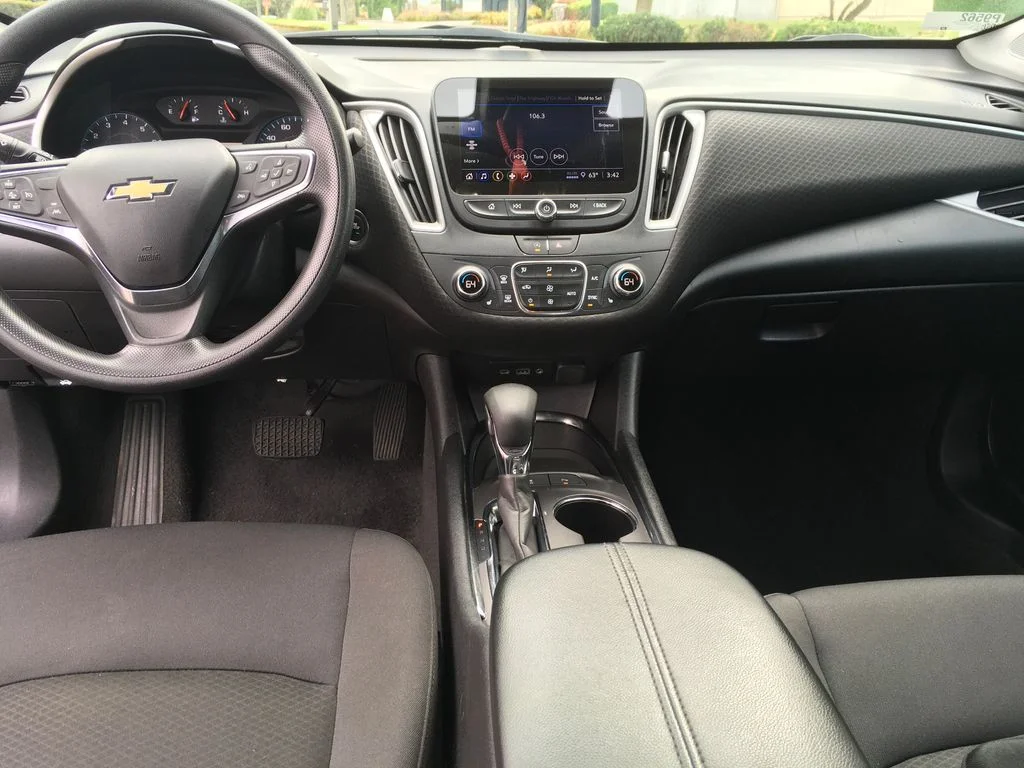 Used 2025 Gray Chevrolet LT image 24