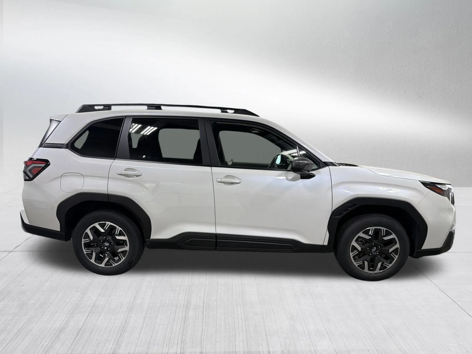 Used 2025 Crystal White Pearl Subaru Premium image 8