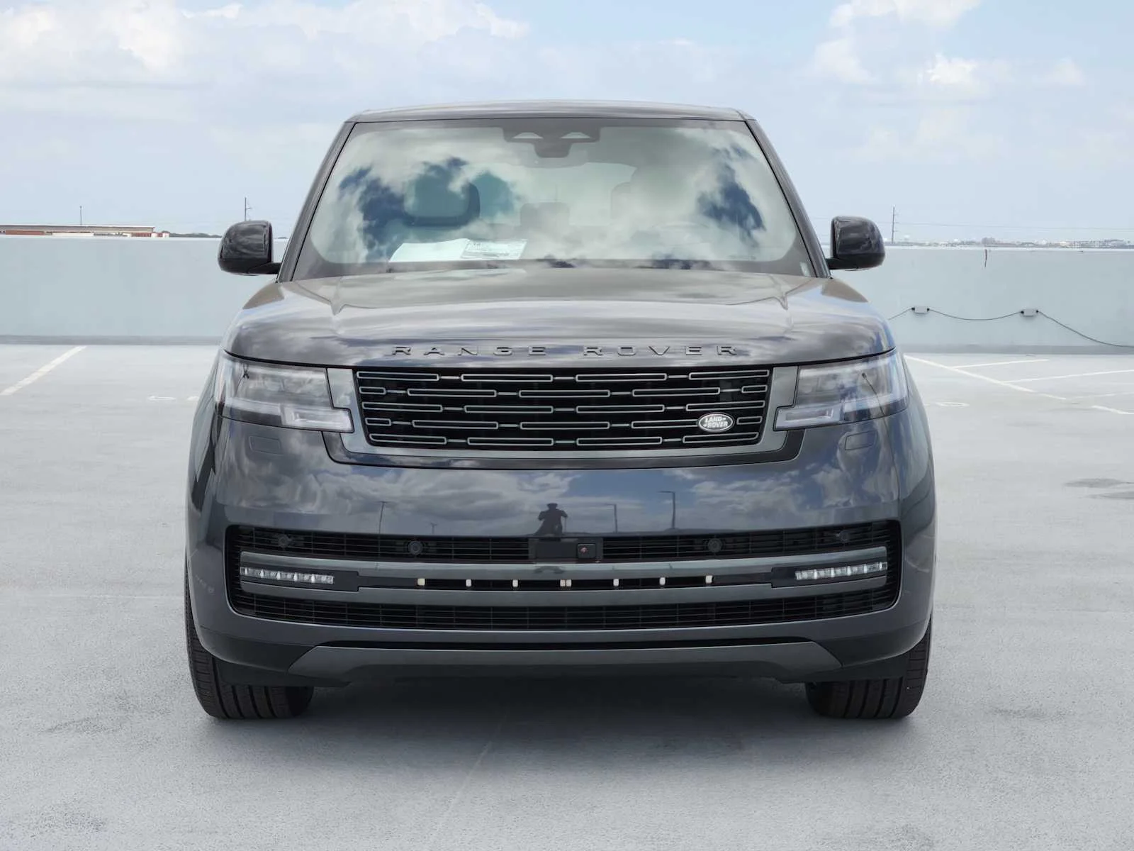 New 2026 Carpathian Grey LAND ROVER SE LWB 7-Seats / V8 image 2