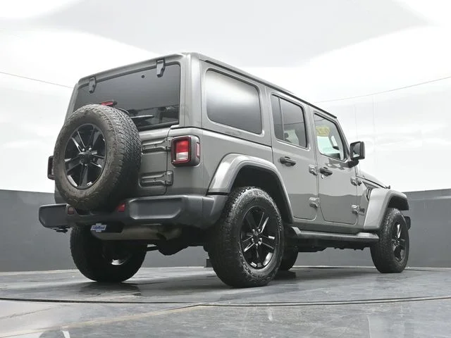 Used 2021 Gray Jeep Unlimited Sahara Altitude image 26