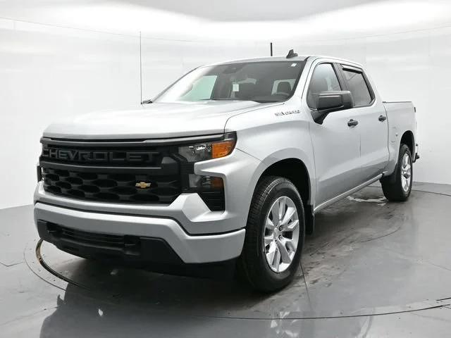 Used 2022 SILVER ICE METALLIC Chevrolet Custom image 3