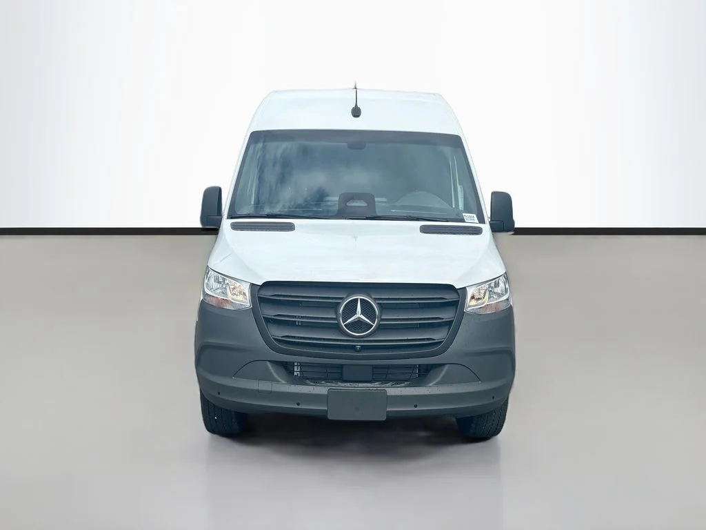 New 2026  Mercedes-Benz Cargo 170 WB image 8