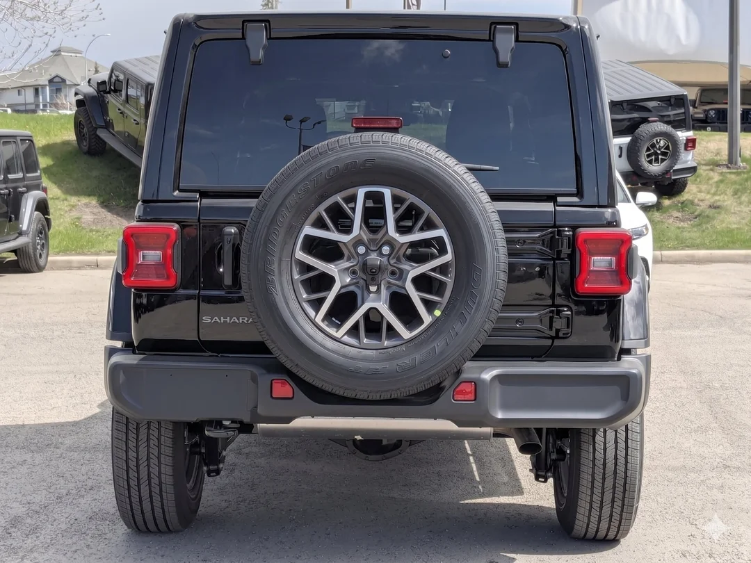 New 2026 Black Jeep Sahara - - 4x4 - Body- Color Top - Side Steps - 2.0L Turbo - Remote Start & More! image 7