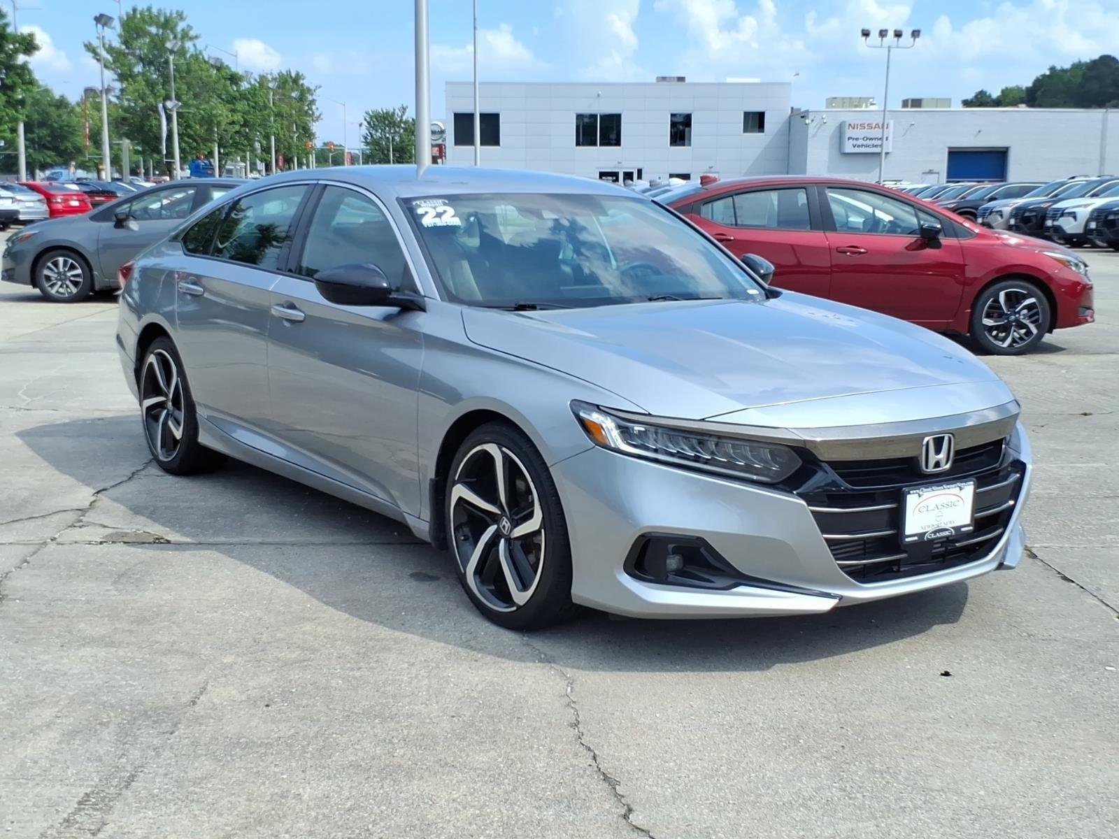 Used 2022 Lunar Silver Metallic Honda Sport image 5