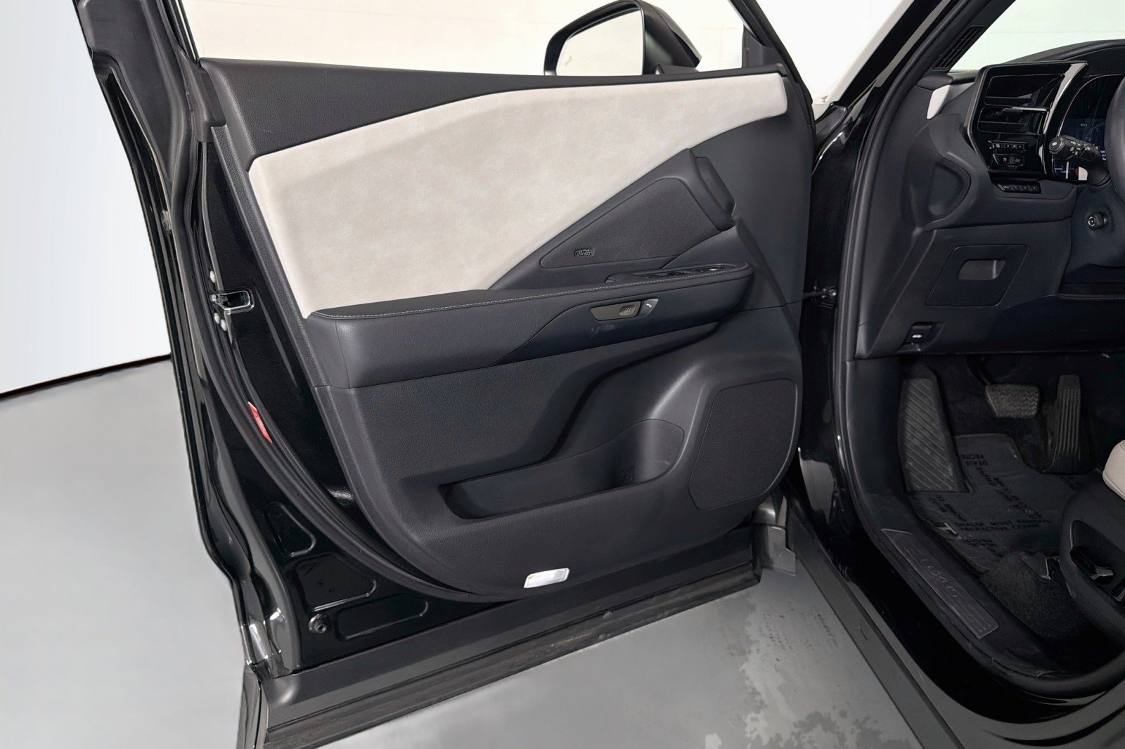 Used 2024 Caviar Lexus 350 image 22