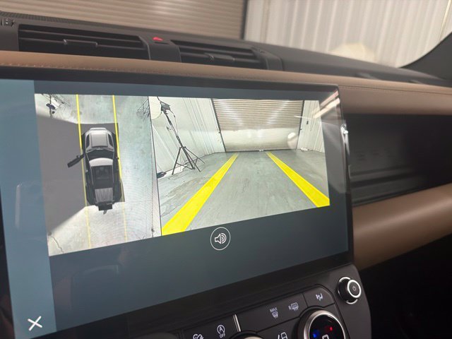 New 2026 Santorini Black Land Rover S image 30