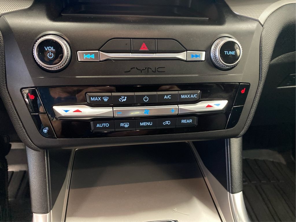 Used 2020 Blue Ford XLT image 20