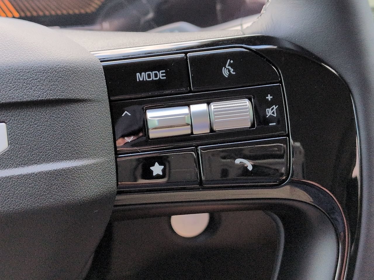 New 2026 Glacial White Pearl Kia EX image 31