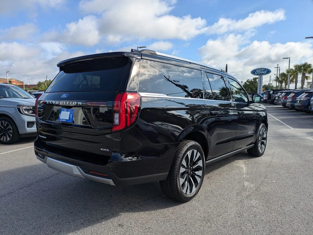 New 2026 Agate Black Metallic Ford Platinum image 4