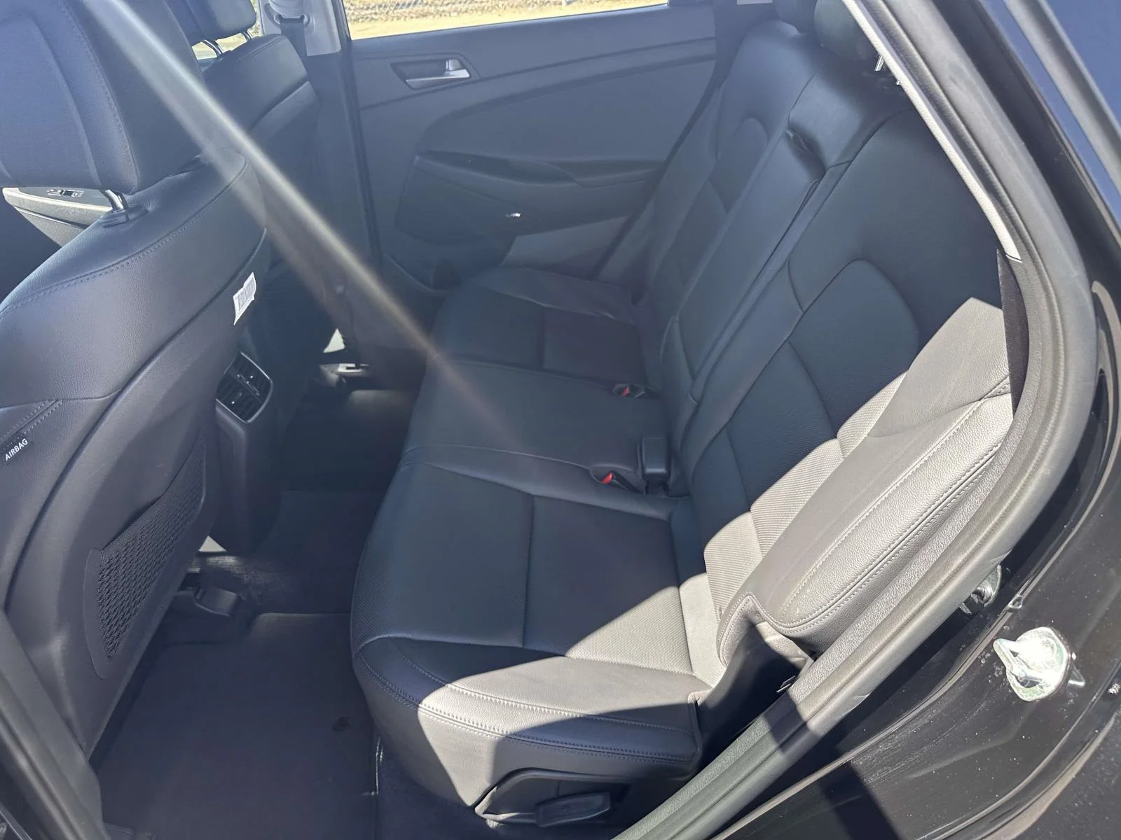 Used 2018 Black Noir Pearl Hyundai Limited image 12