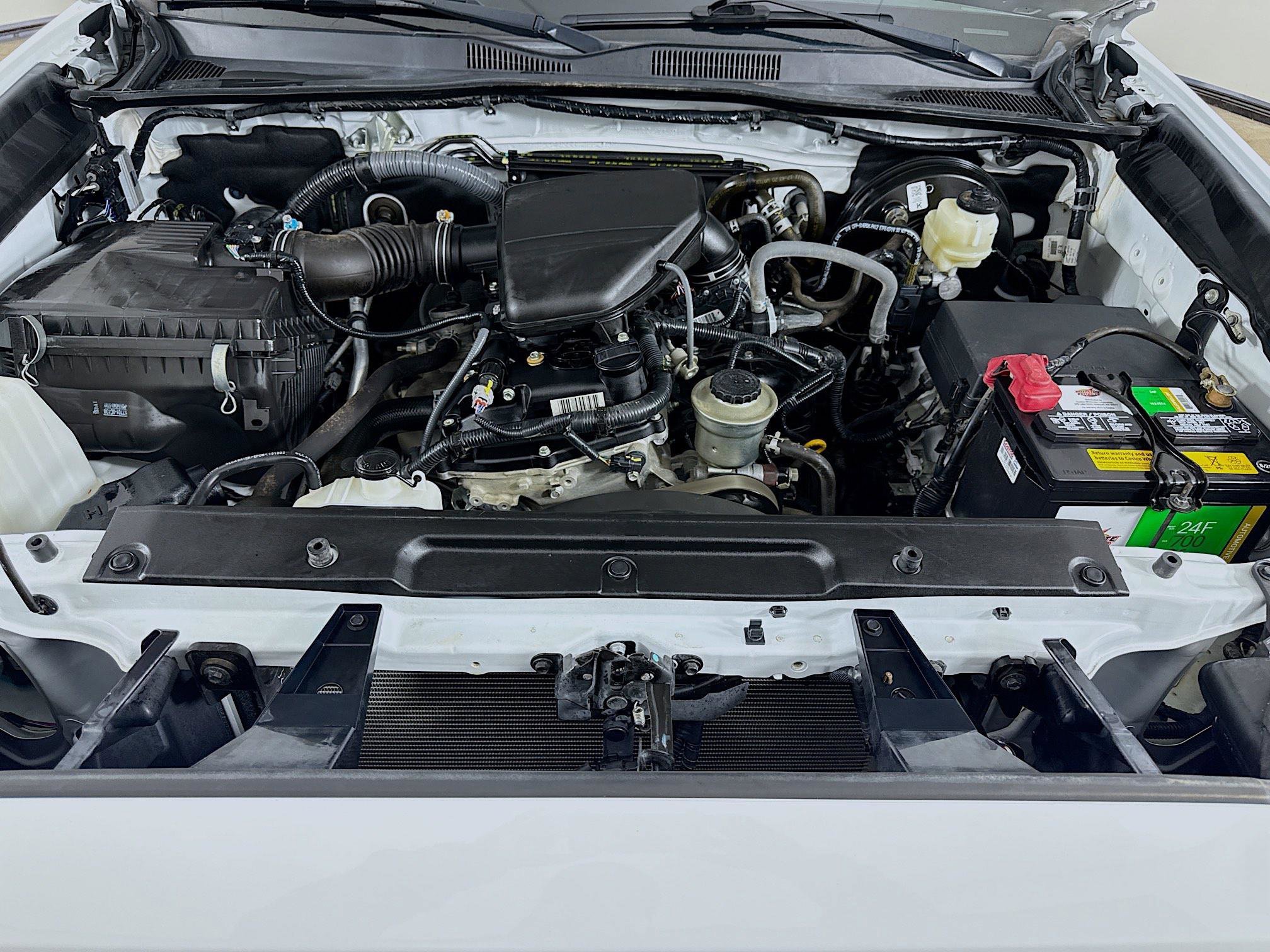 Used 2021  Toyota SR image 26