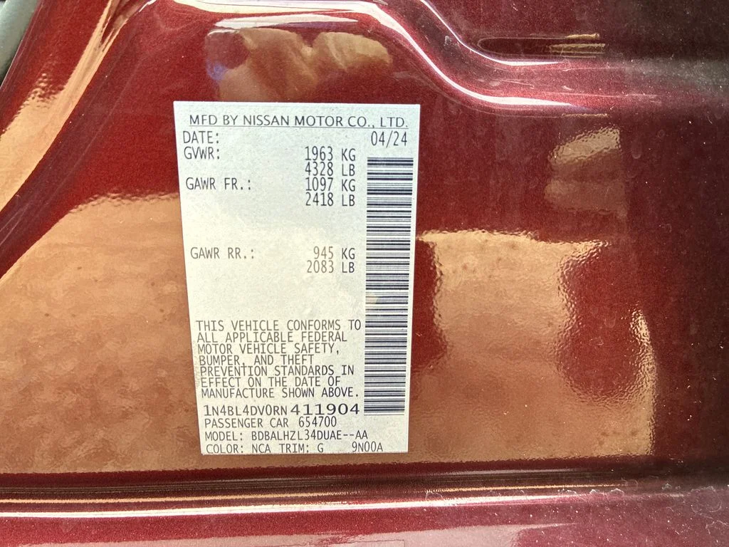 Used 2024 Red Nissan 2.5 SV image 31