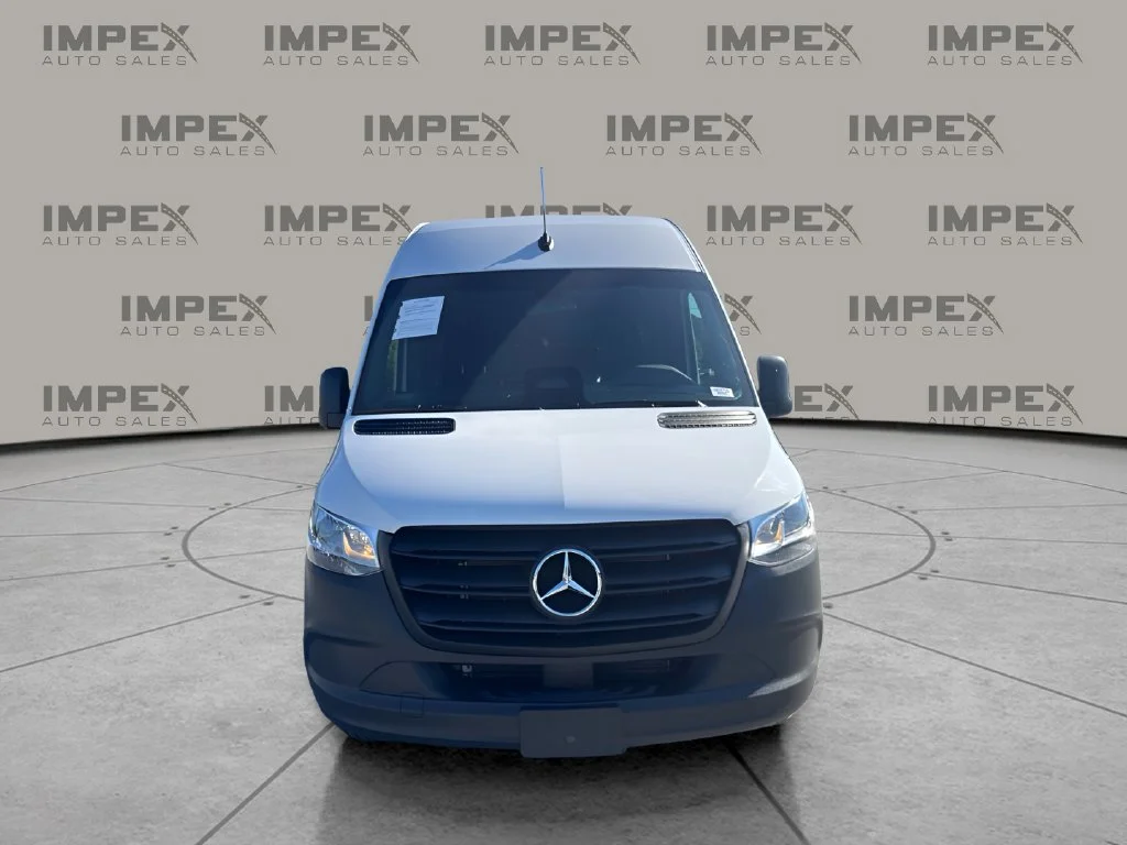 Used 2025 White Mercedes-Benz Cargo 170 WB image 8