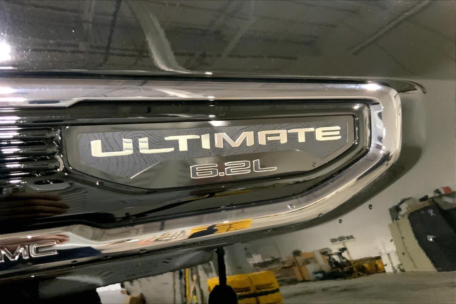 Used 2023 Onyx Black GMC Denali Ultimate image 10