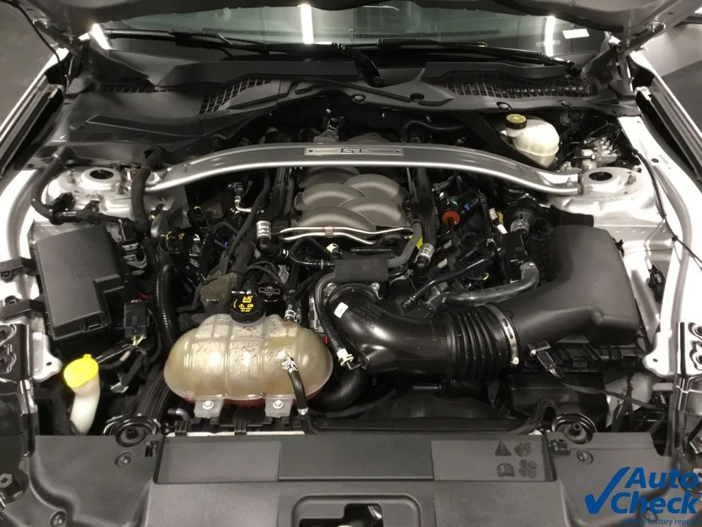 Used 2019 Silver Ford GT Premium image 42