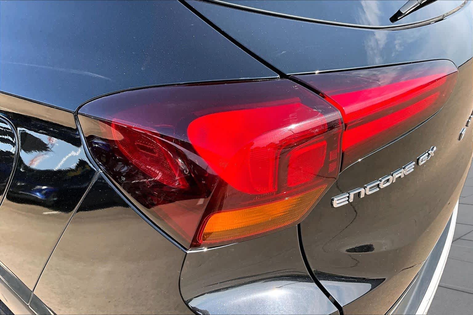 Used 2025 Ebony Twilight Metallic Buick Preferred image 27