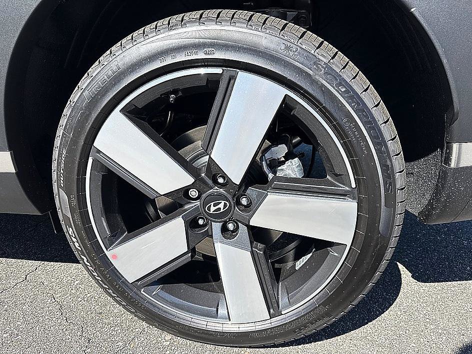 New 2027 Ecotronic Gray Hyundai Limited image 5