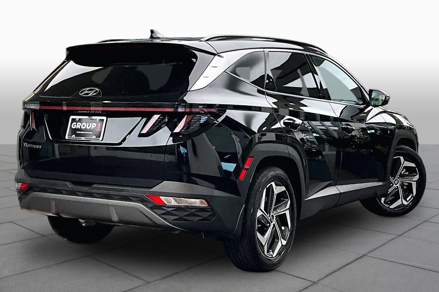 Used 2024 Black Pearl Hyundai Limited image 11