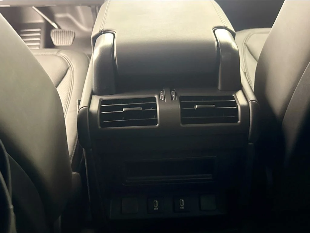 New 2026 Sedona Red Land Rover X-Dynamic SE image 26