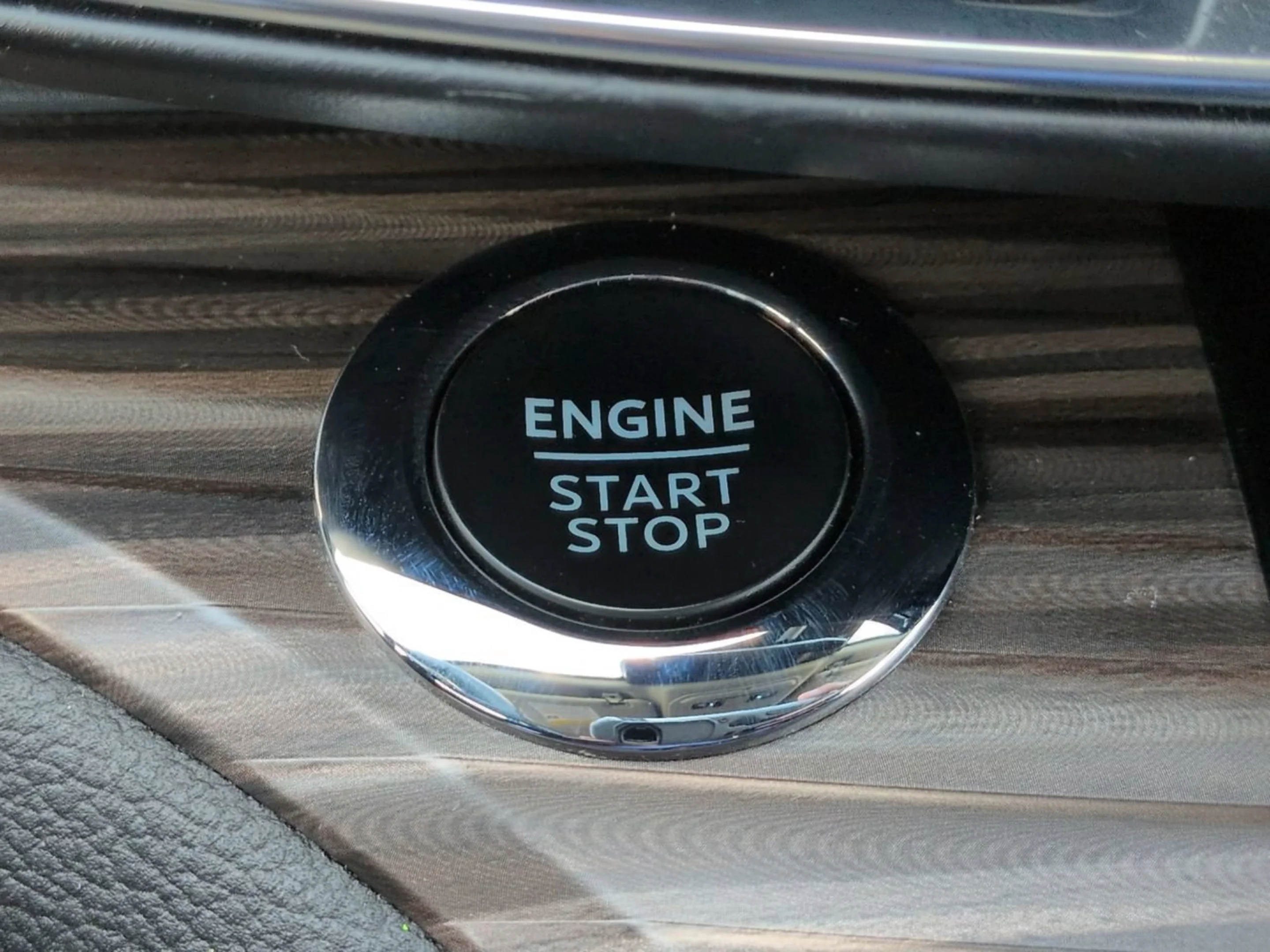 Used 2024 Gray Metallic Ford Limited image 34