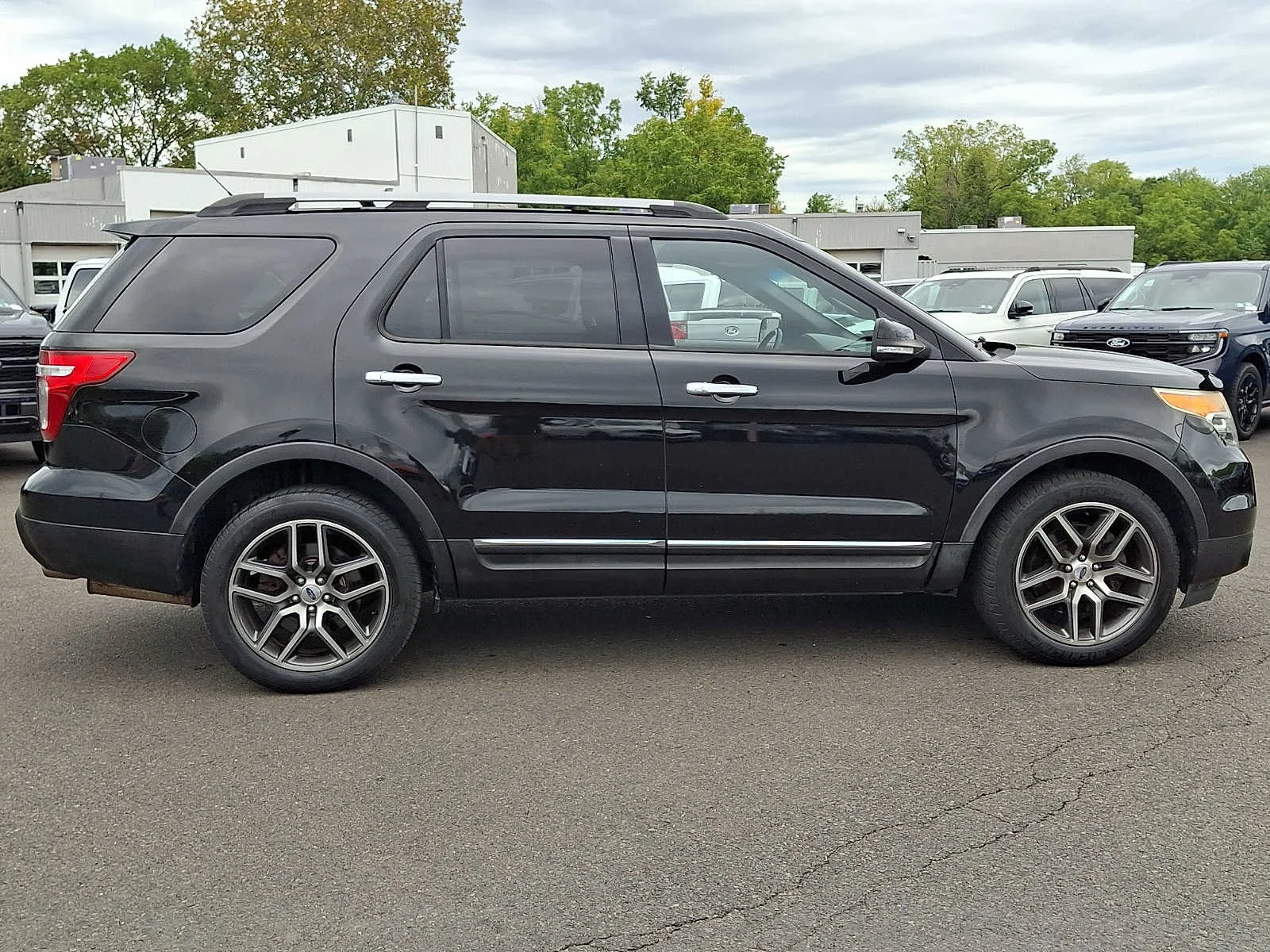 Used 2013 Tuxedo Black Metallic Ford XLT image 7