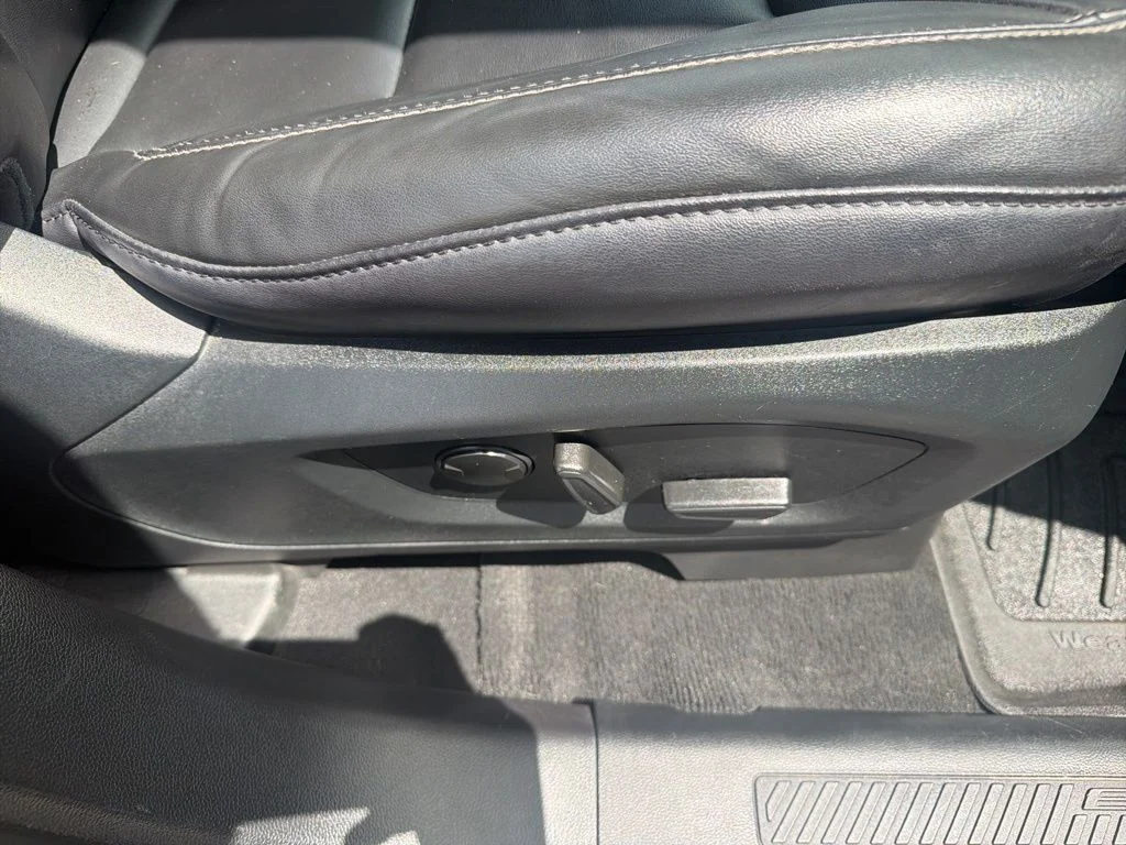 Used 2022 Black Ford XLT image 37
