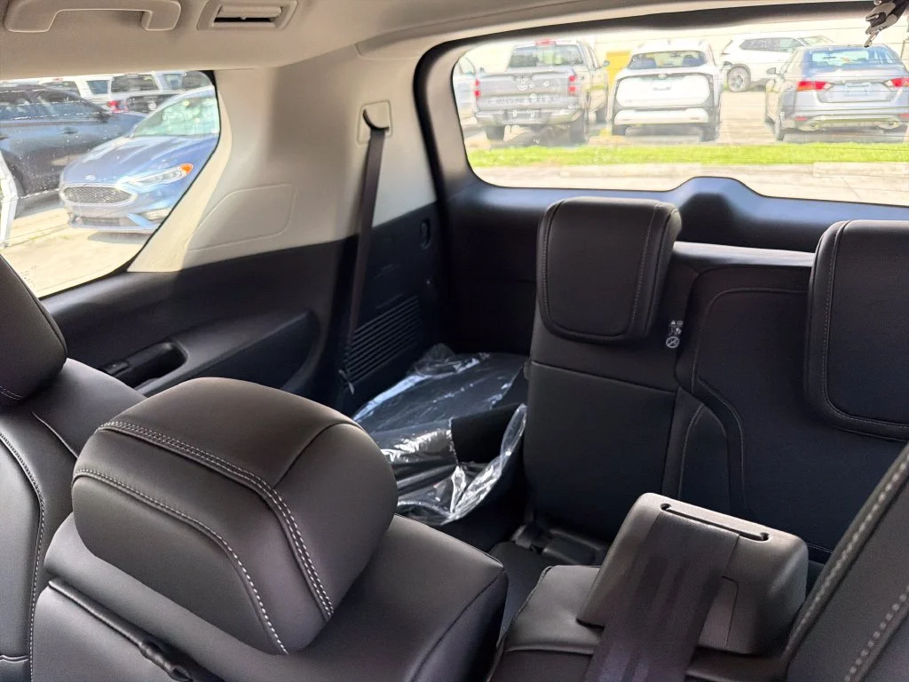 2026 Nissan Armada SV - Photo 29