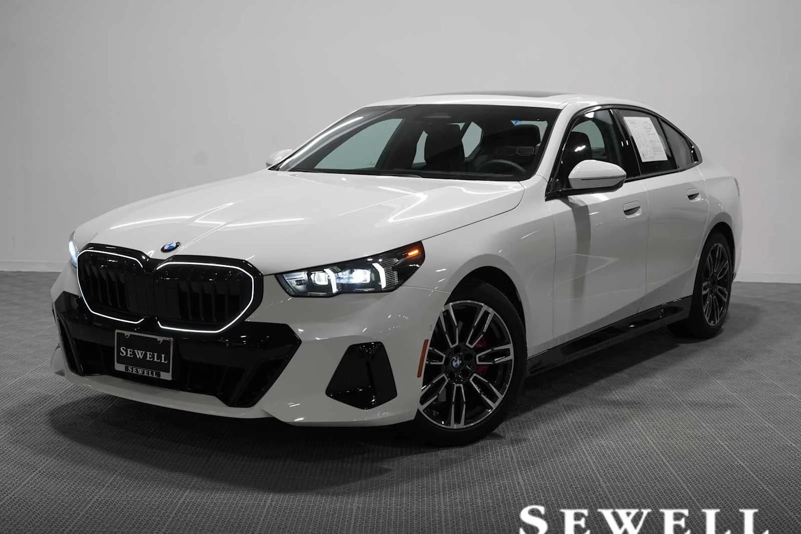 2026 BMW 5 Series 530i Sedan's photo
