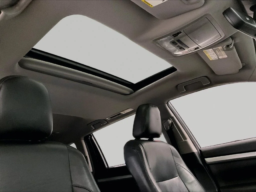 Certified Used 2018 White Toyota XLE image 26