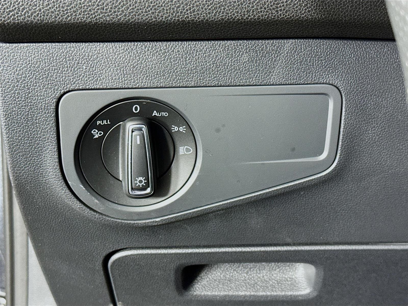 Used 2024 Gray Volkswagen SEL R-Line image 10
