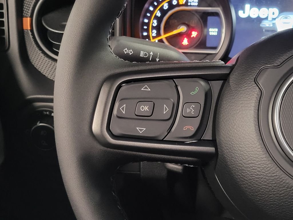 2026 Jeep Gladiator photo 5