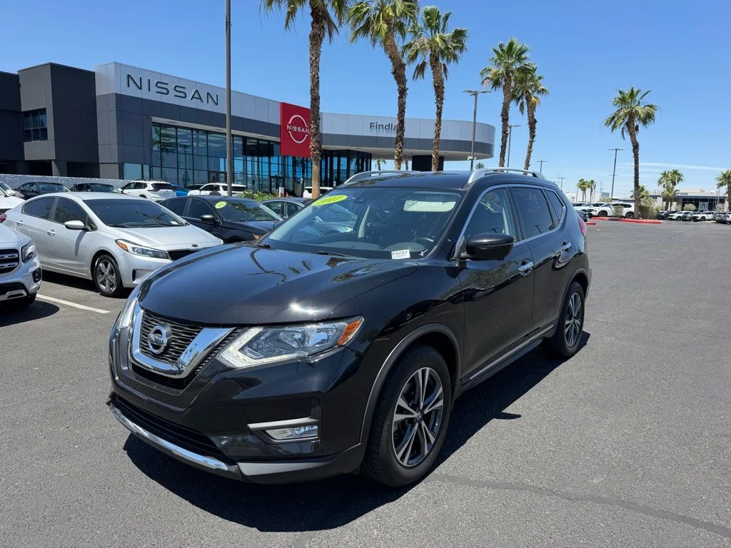 2017 Nissan Rogue SL FWD's photo