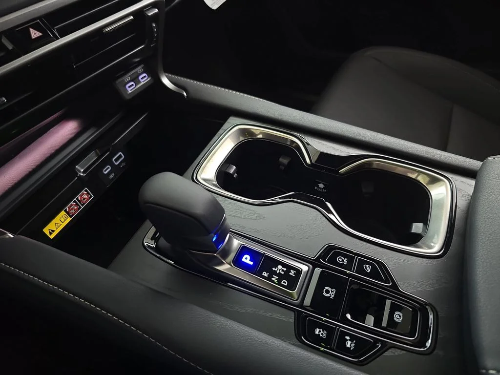 New 2026 Iridium Lexus PREMIUM PLUS image 24