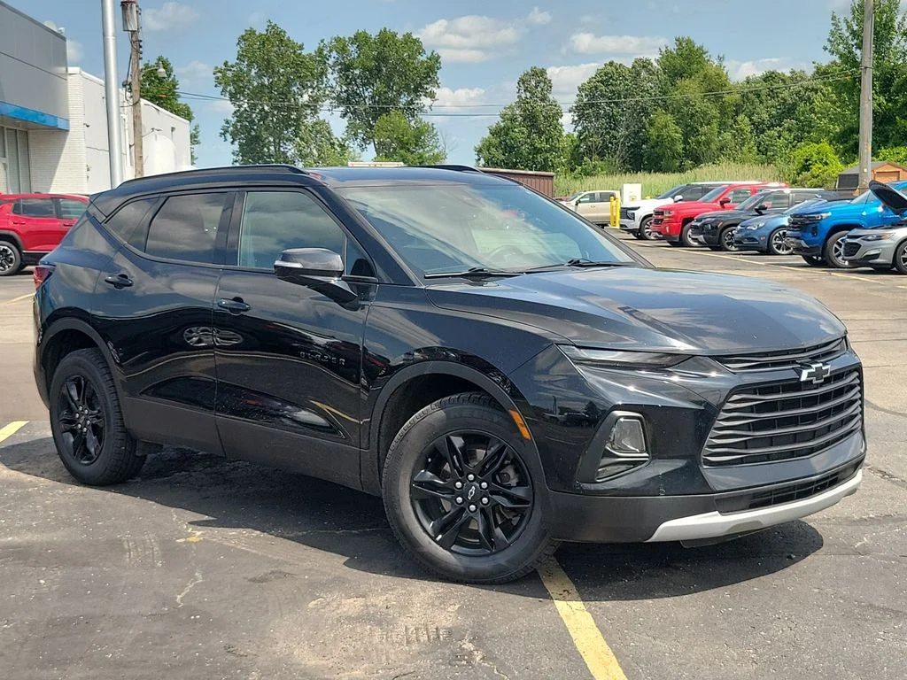 Used 2021 Black Chevrolet LT image 33