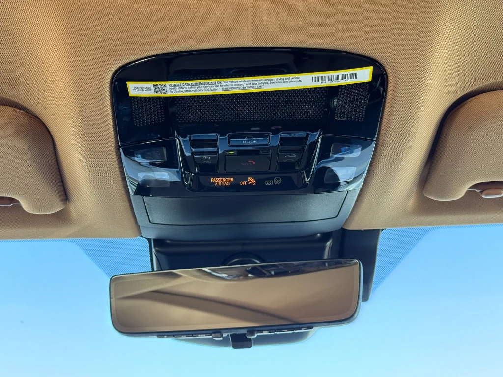 Used 2025  Lexus NX 350h Luxury image 22