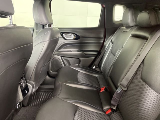 New 2026 Red Hot Pearlcoat Jeep Latitude image 37