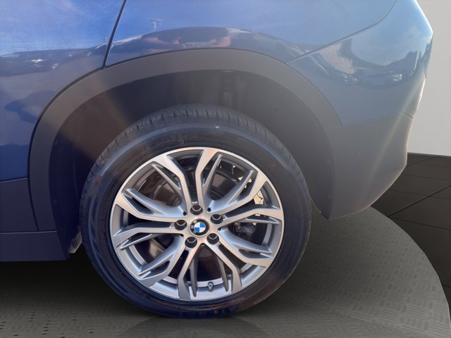 Used 2022 Phytonic Blue Metallic BMW xDrive28i image 25