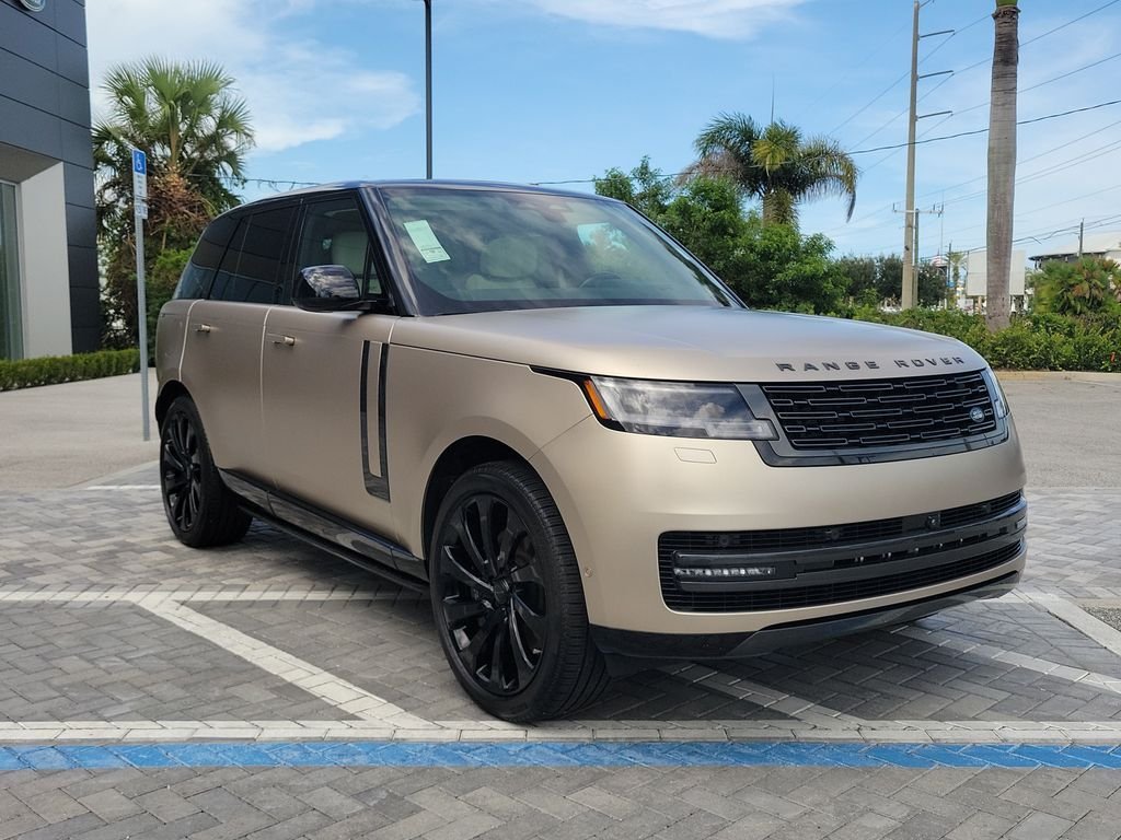 New 2026 Sunset Gold Satin LAND ROVER Autobiography image 7