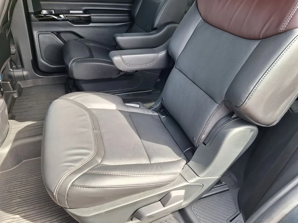 Used 2022 Blue Ford Platinum image 24