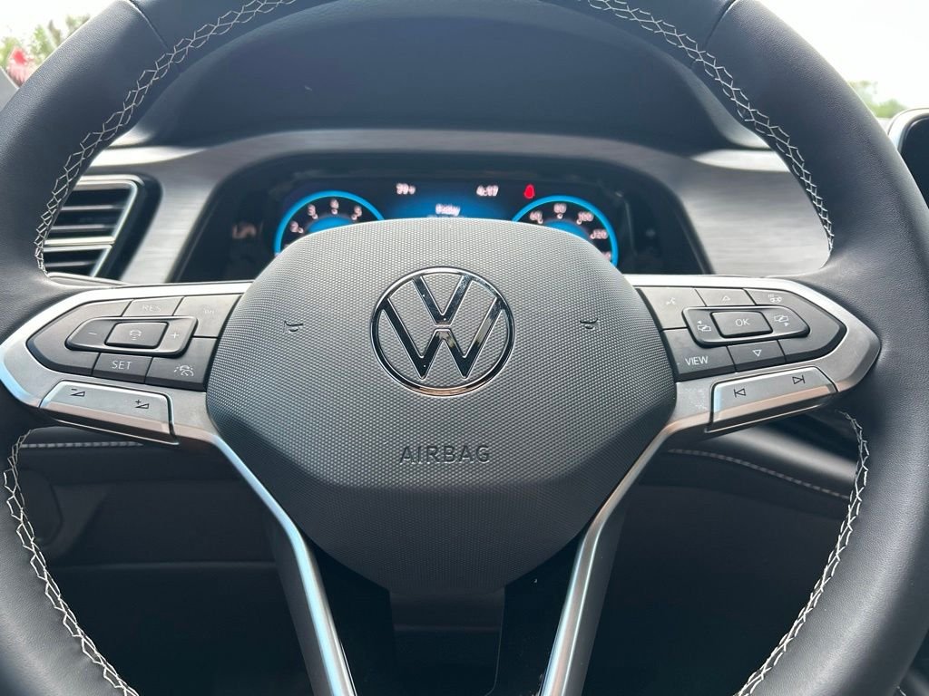 New 2026 White Volkswagen 2.0T SE image 23