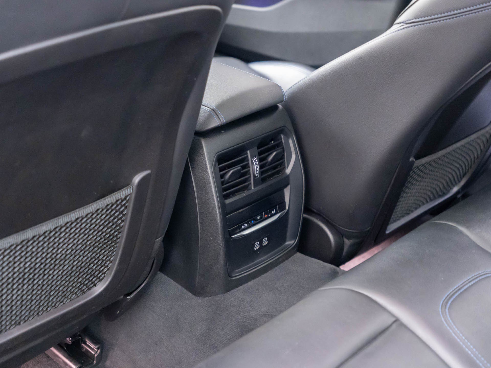 Used 2021 Mineral Grey Metallic BMW 330i xDrive image 19