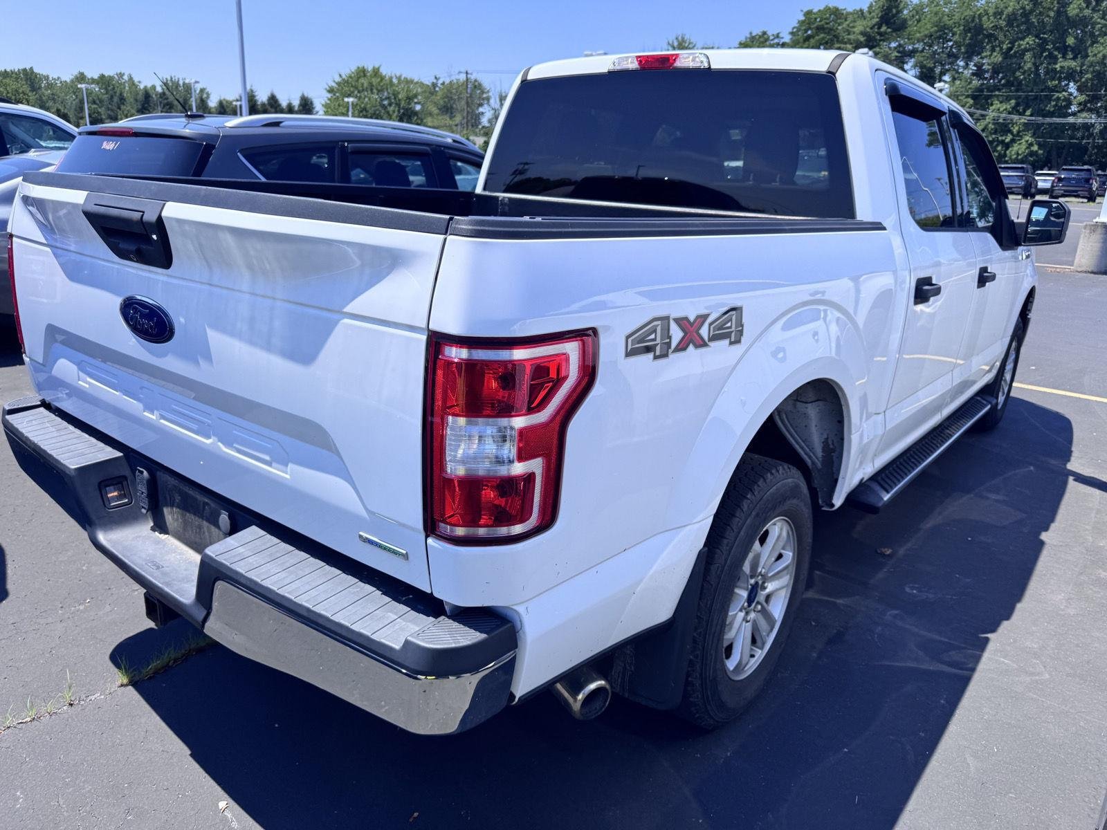 Used 2020 Oxford White Ford XLT image 4