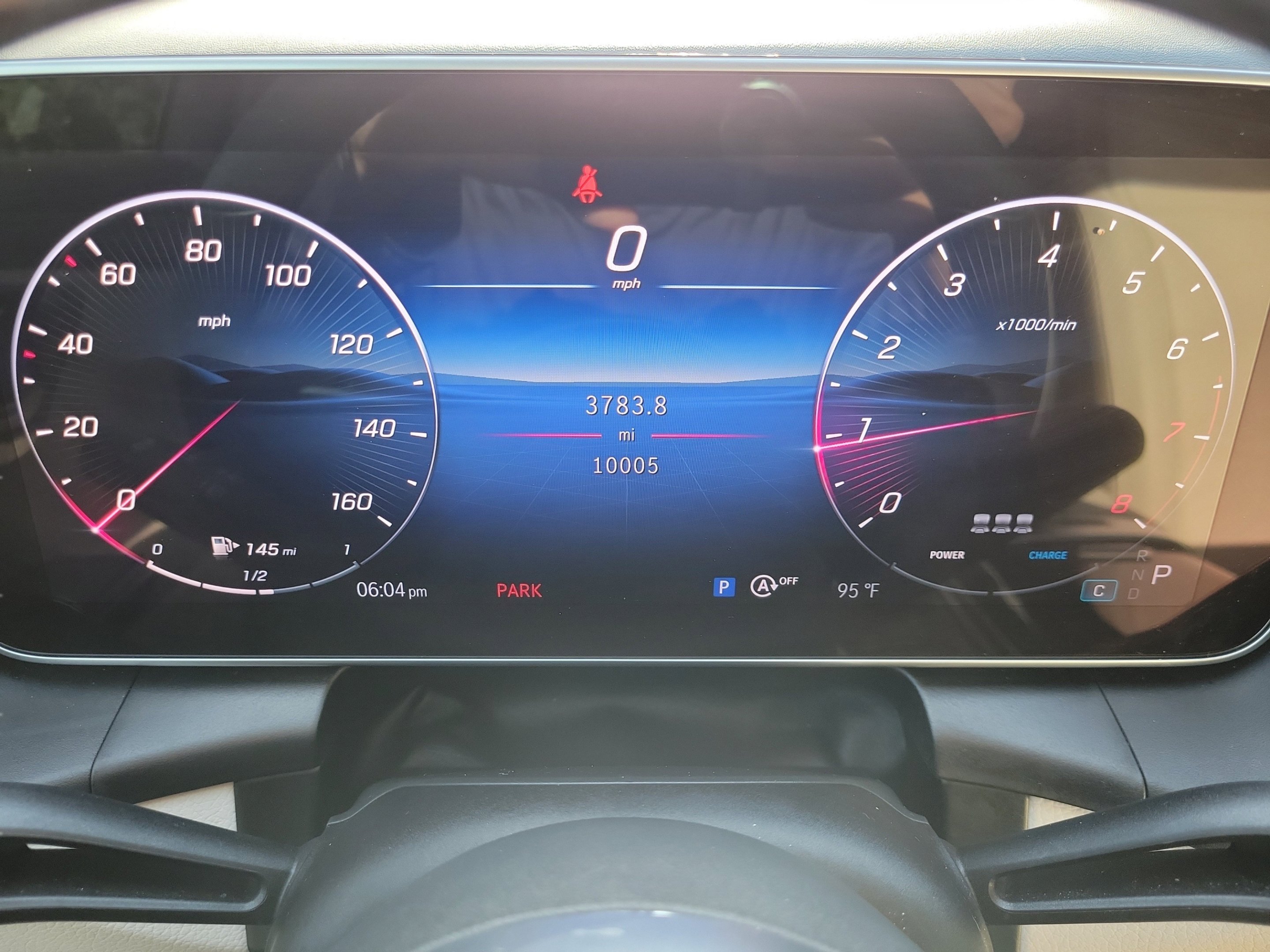 Used 2025 Polar White Mercedes-Benz GLC 300 image 28