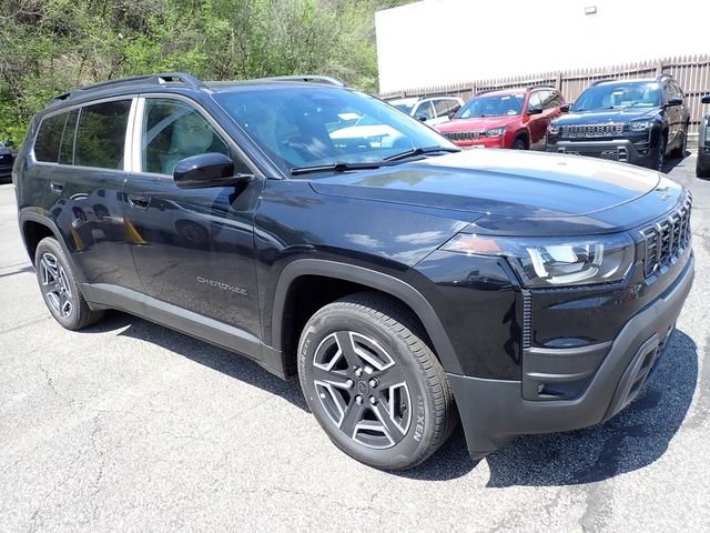 New 2026 Diamond Black Crystal Pearl-Coat Exterior Paint Jeep Limited image 9